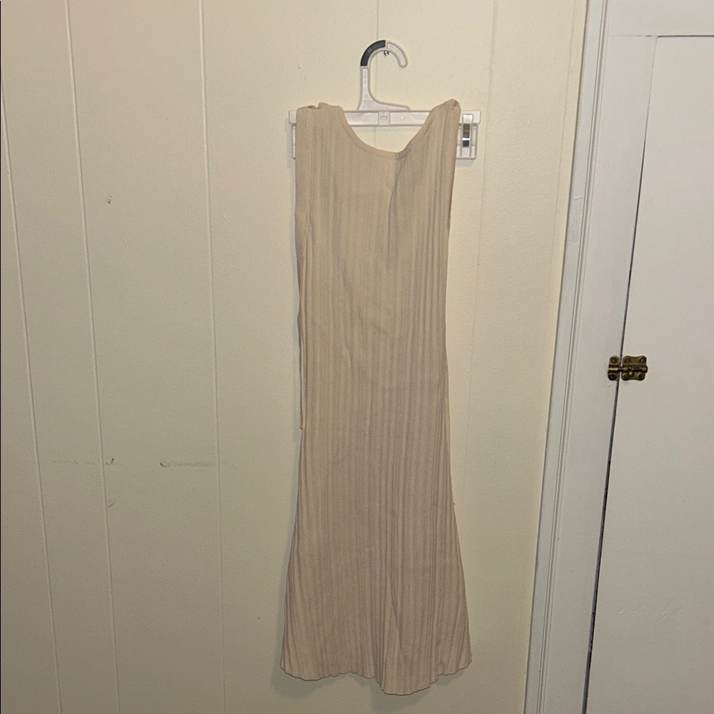 Princess Polly Cream Backless Dress - Picture 3 of 4